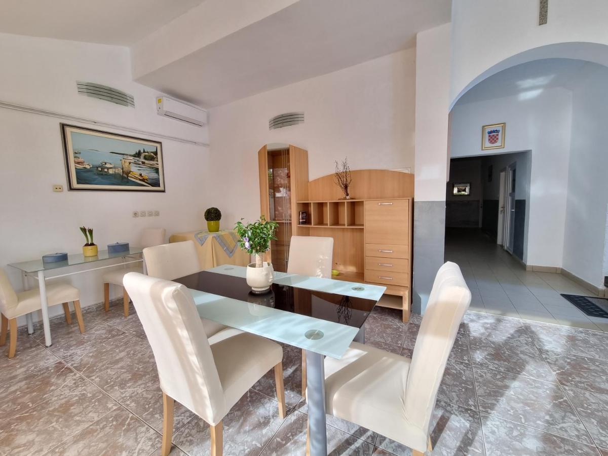 Rooms Slavica Okrug Gornji Exterior photo